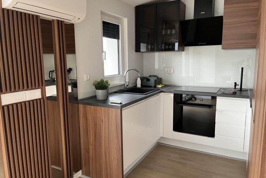 IMG-20e87fd620c7ab779951a550be95f676-V